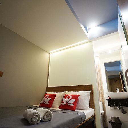 Zen Rooms Basic Kualanamu Medan Exterior foto