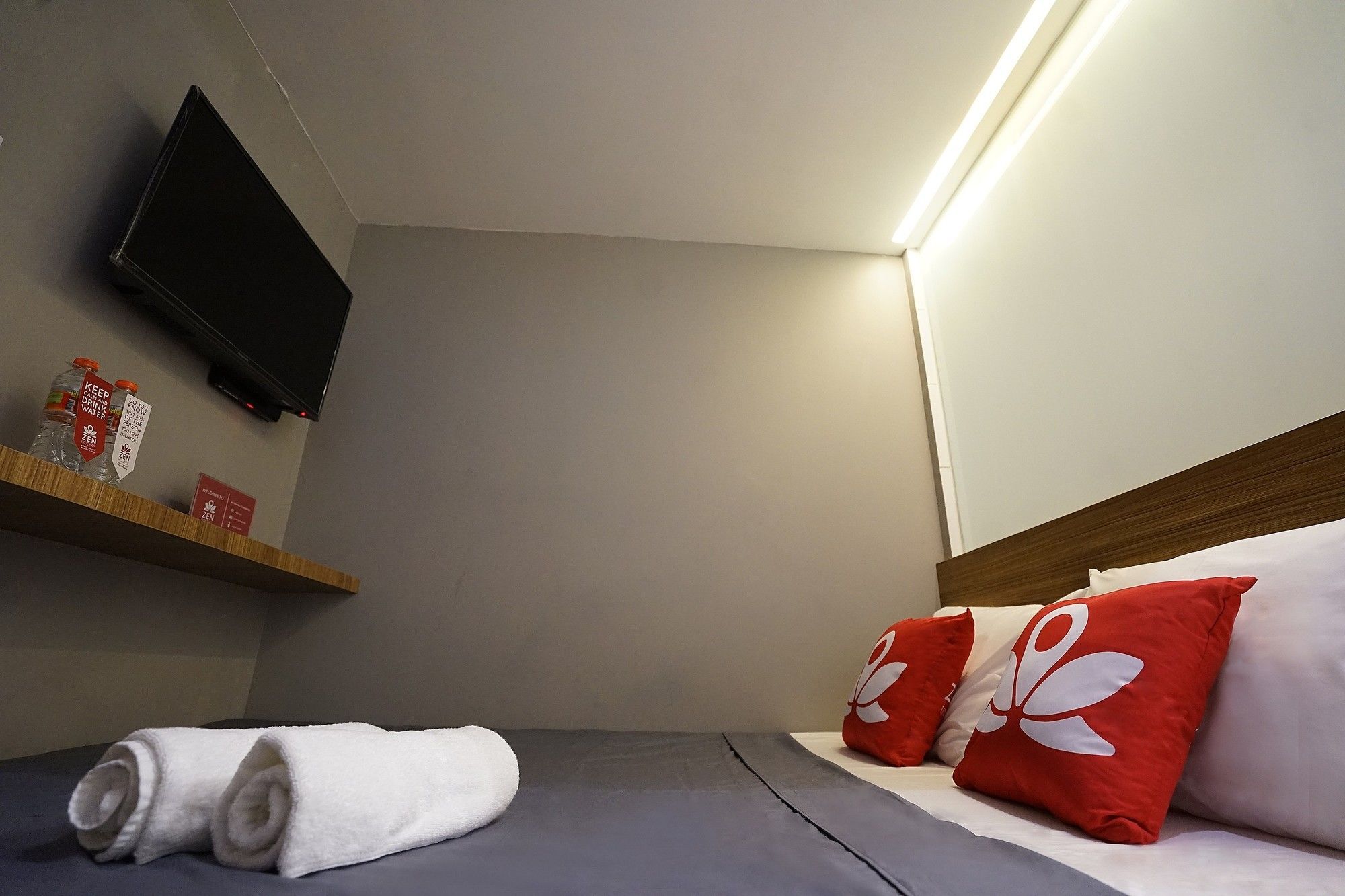 Zen Rooms Basic Kualanamu Medan Exterior foto